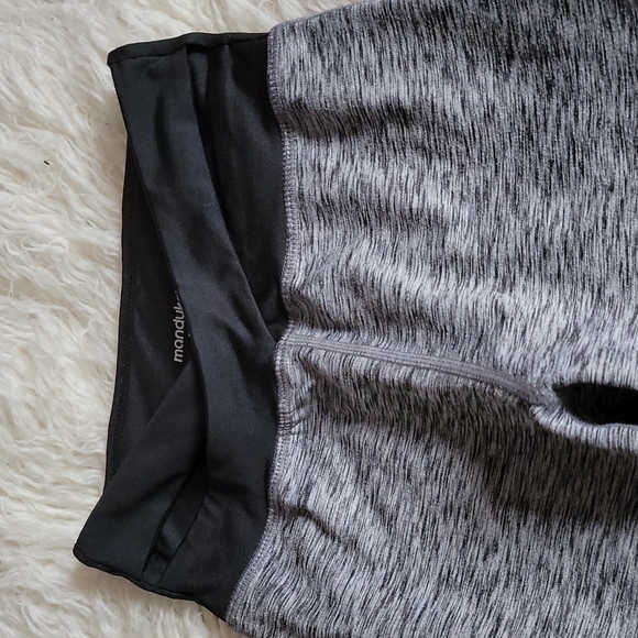 Manduka Cut Out Wrap Band Stone Melange Cropped Leggings - Picture 3 of 12